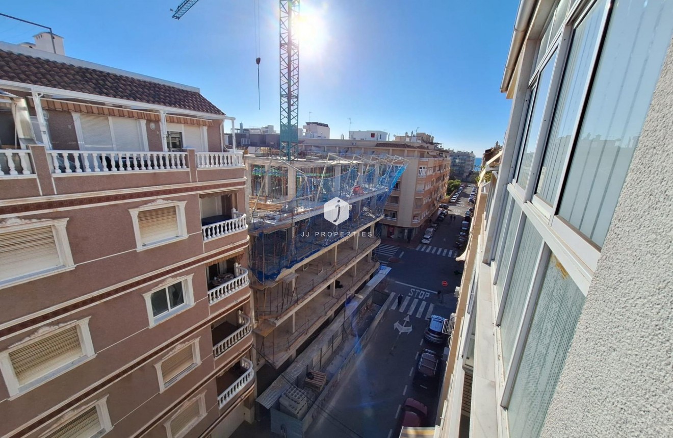 Tweedehands - Appartement / flat -
Torrevieja - Centro