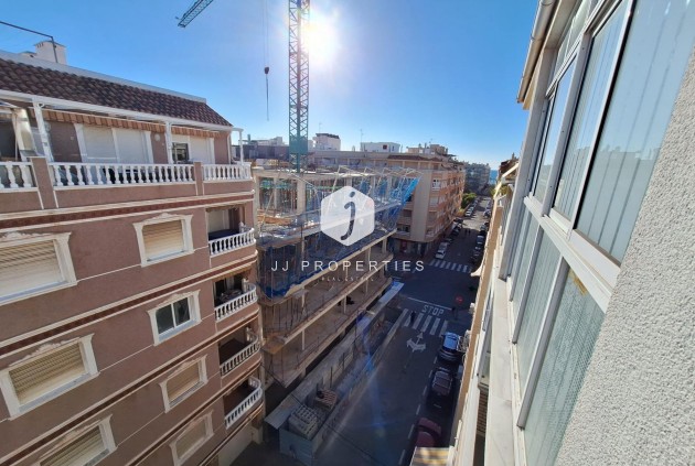 Tweedehands - Appartement / flat -
Torrevieja - Centro