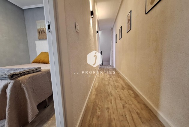 Tweedehands - Appartement / flat -
Torrevieja - Centro