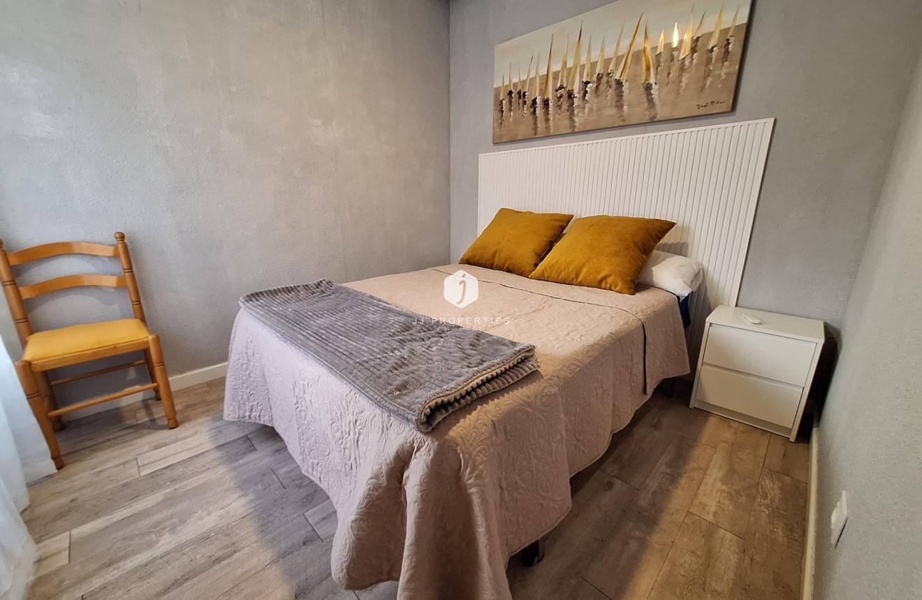 Tweedehands - Appartement / flat -
Torrevieja - Centro