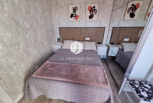 Tweedehands - Appartement / flat -
Torrevieja - Centro