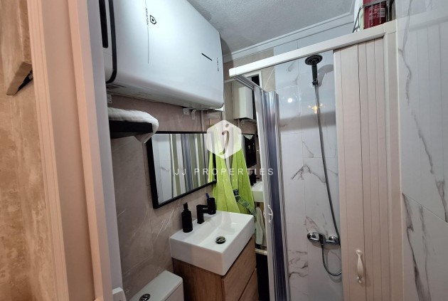 Tweedehands - Appartement / flat -
Torrevieja - Centro
