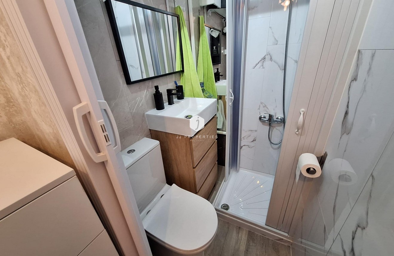 Tweedehands - Appartement / flat -
Torrevieja - Centro