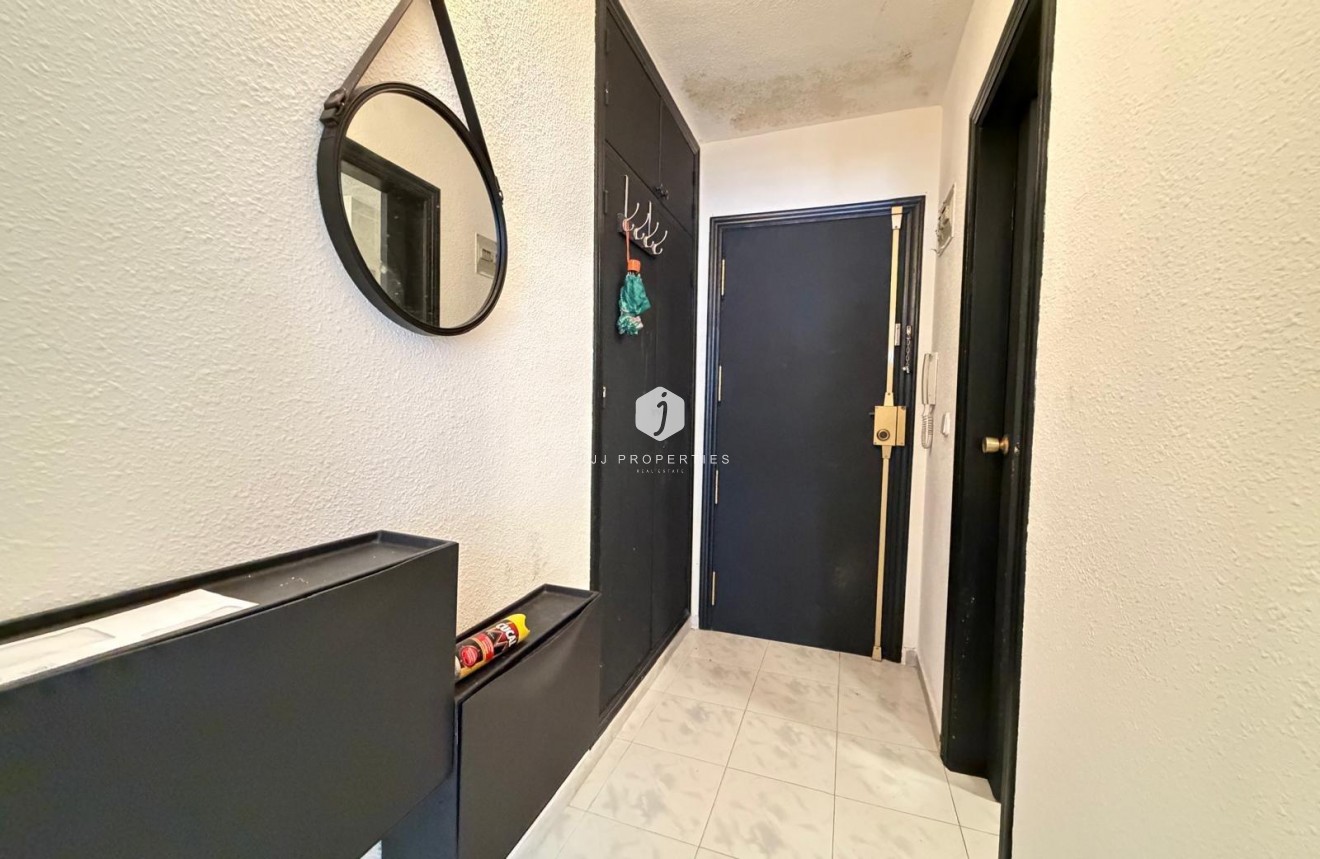 D'occasion - Appartement -
Torrevieja - Playa del Cura