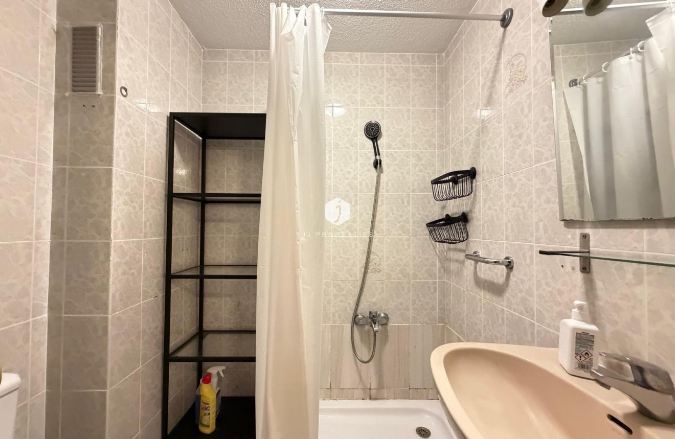 D'occasion - Appartement -
Torrevieja - Playa del Cura