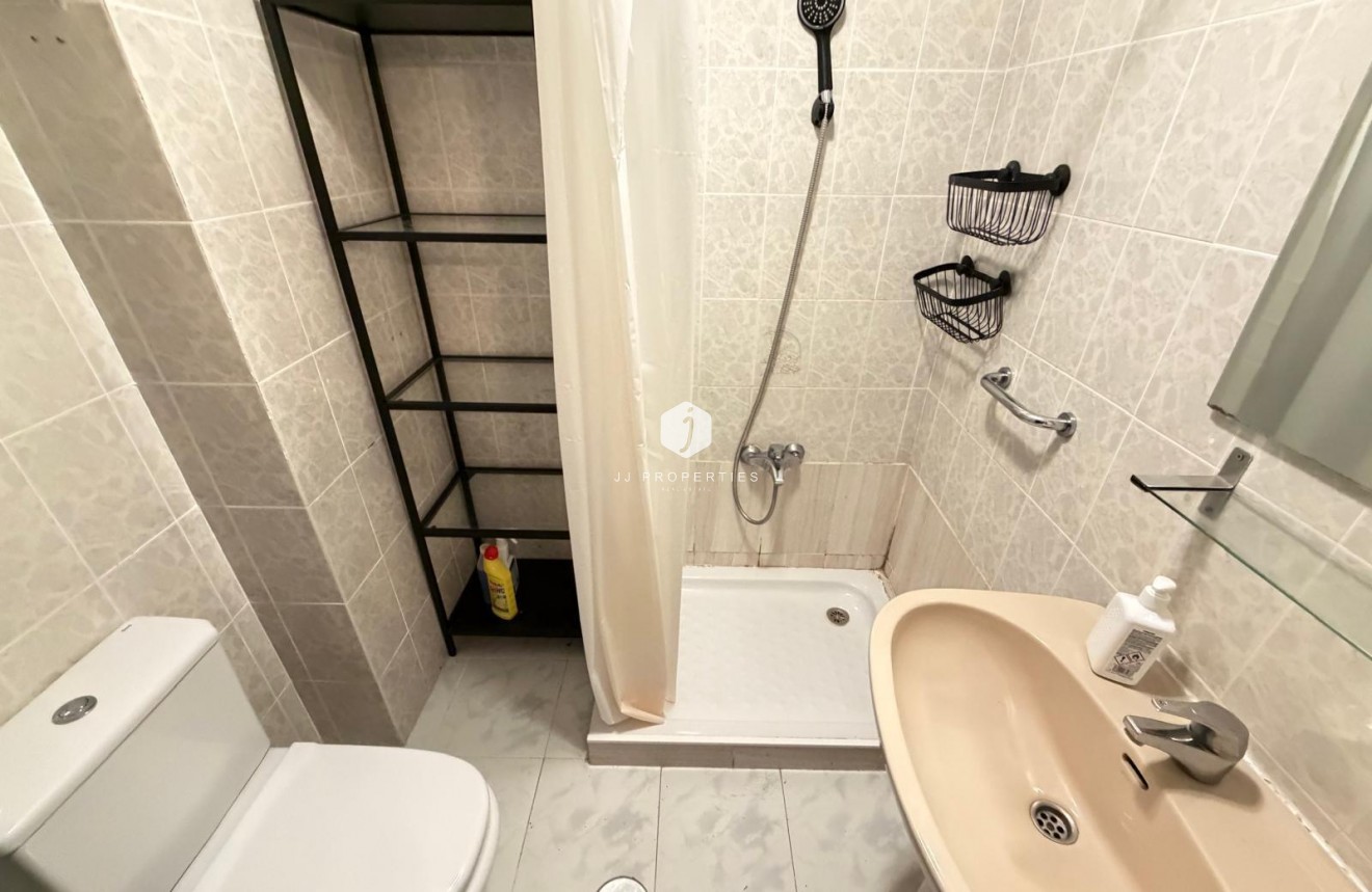 D'occasion - Appartement -
Torrevieja - Playa del Cura