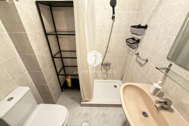 D'occasion - Appartement -
Torrevieja - Playa del Cura