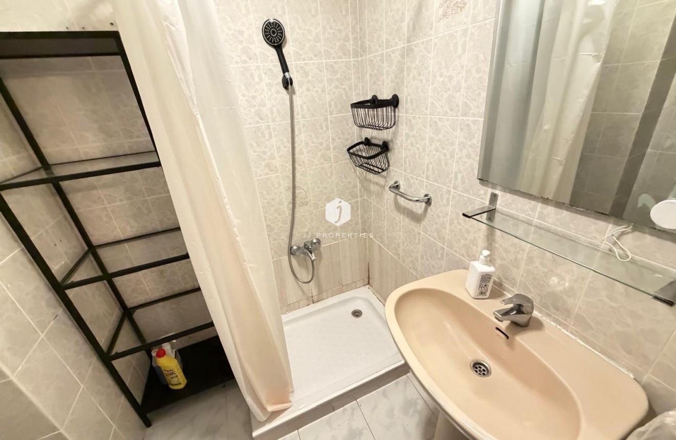D'occasion - Appartement -
Torrevieja - Playa del Cura
