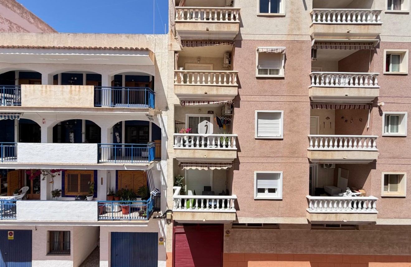 D'occasion - Appartement -
Torrevieja - Playa del Cura
