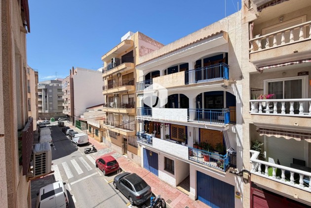 D'occasion - Appartement -
Torrevieja - Playa del Cura
