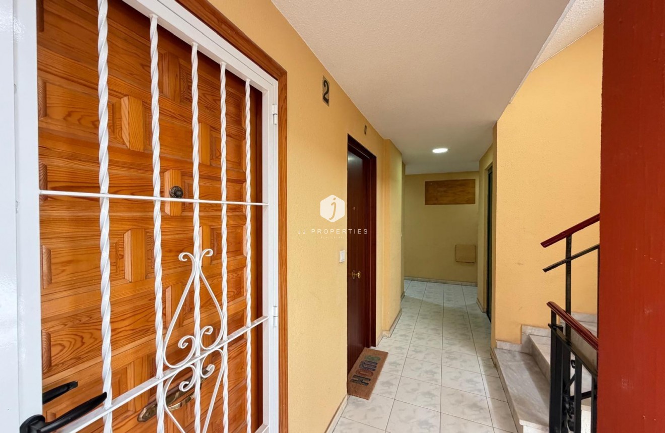 D'occasion - Appartement -
Torrevieja - Playa del Cura