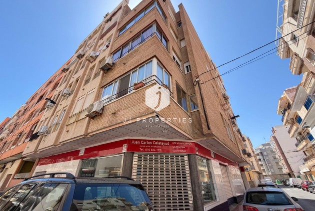 D'occasion - Appartement -
Torrevieja - Playa del Cura
