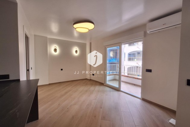 Aus zweiter Hand - Wohnung -
Torrevieja - Playa de los Locos
