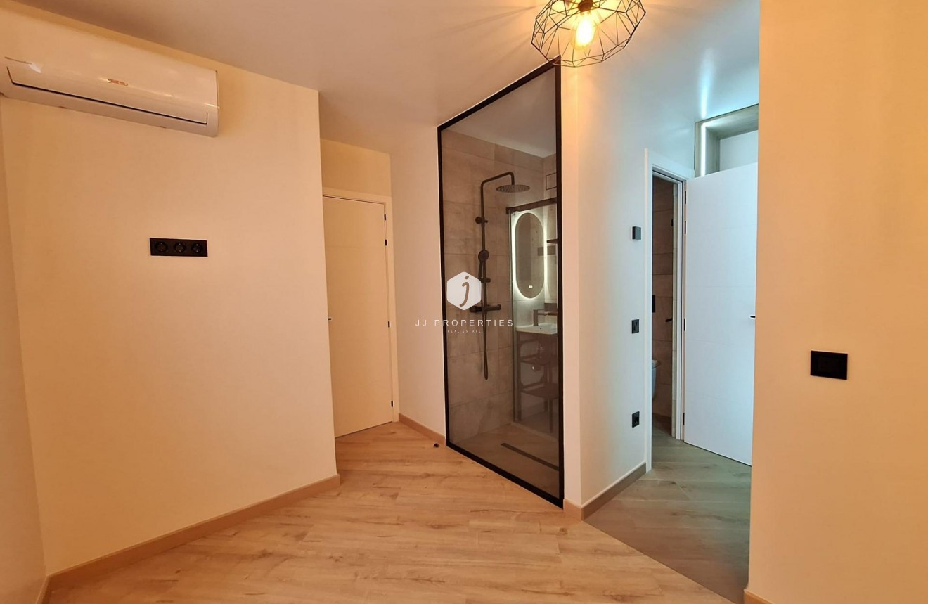 Aus zweiter Hand - Wohnung -
Torrevieja - Playa de los Locos