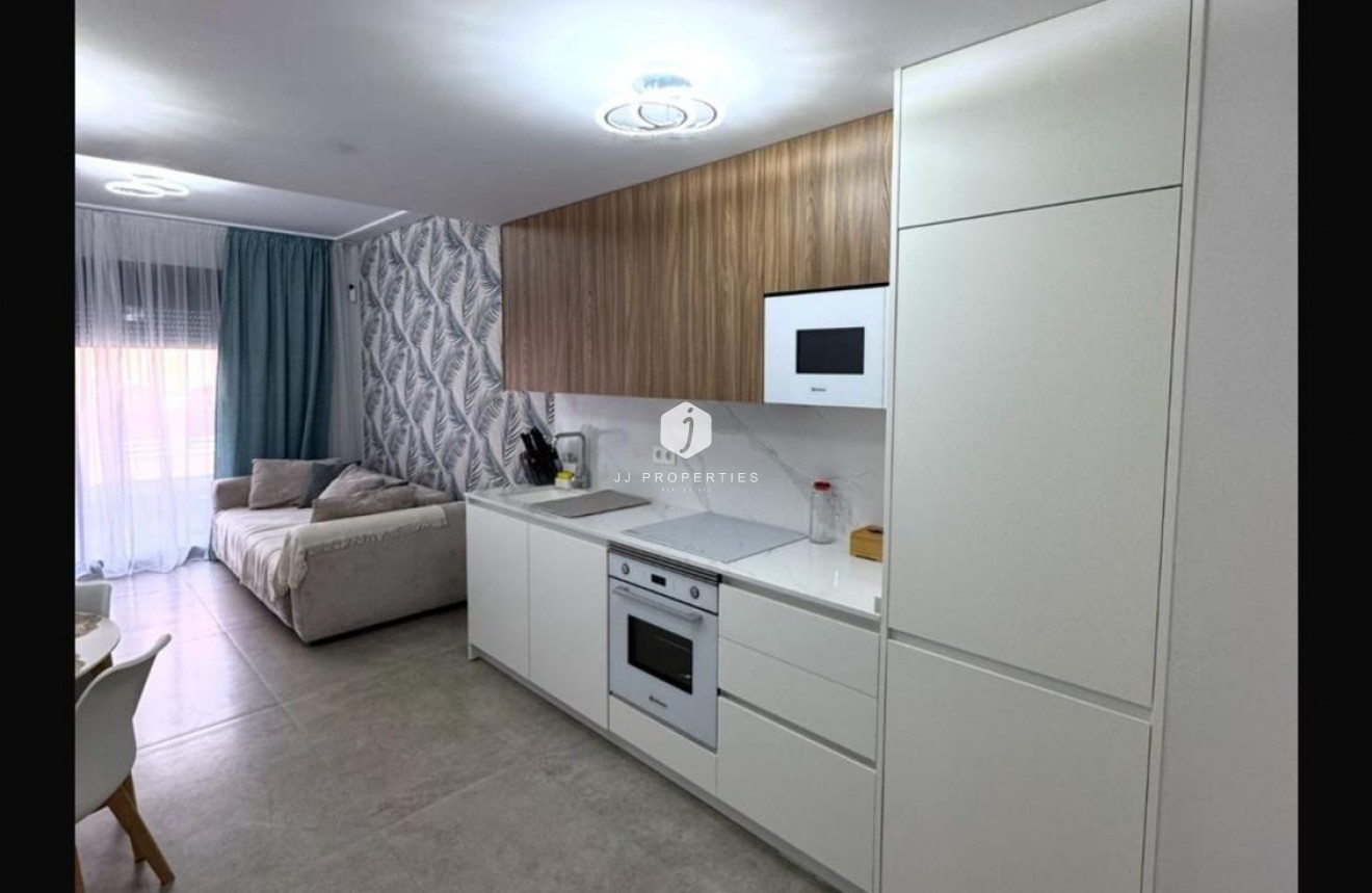 Aus zweiter Hand - Wohnung -
Torrevieja - Playa del Cura