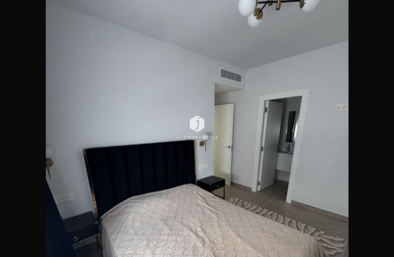 Aus zweiter Hand - Wohnung -
Torrevieja - Playa del Cura