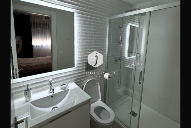 Aus zweiter Hand - Wohnung -
Torrevieja - Playa del Cura