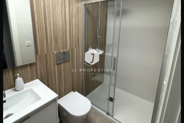 Aus zweiter Hand - Wohnung -
Torrevieja - Playa del Cura