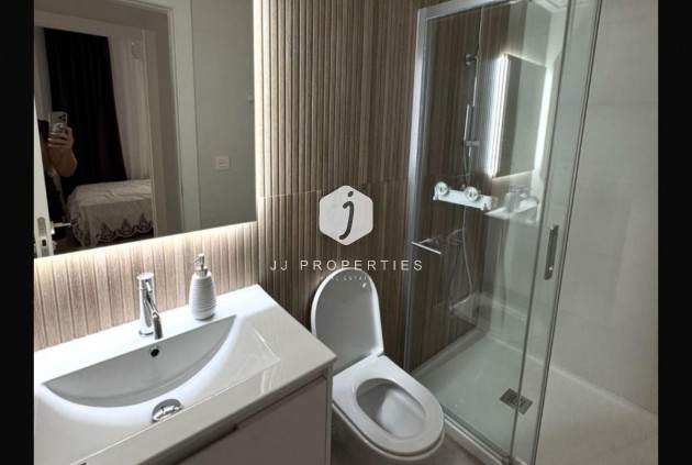 Aus zweiter Hand - Wohnung -
Torrevieja - Playa del Cura