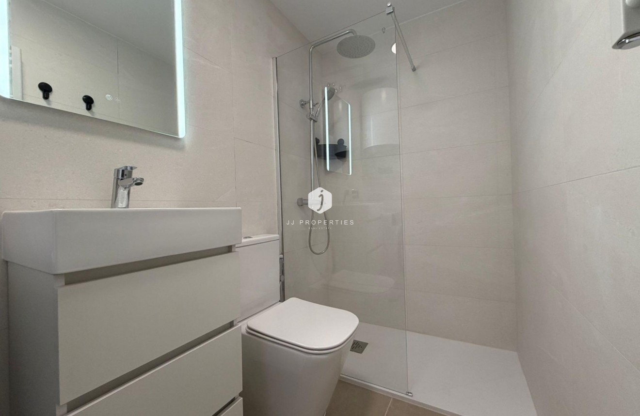 Tweedehands - Appartement / flat -
Torrevieja - Playa del Cura