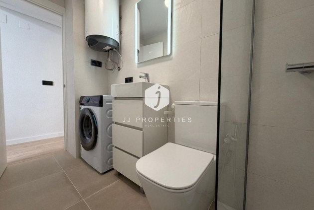 Tweedehands - Appartement / flat -
Torrevieja - Playa del Cura