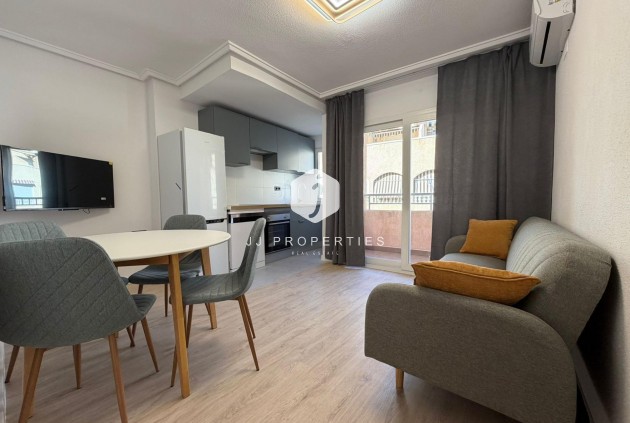 Tweedehands - Appartement / flat -
Torrevieja - Playa del Cura
