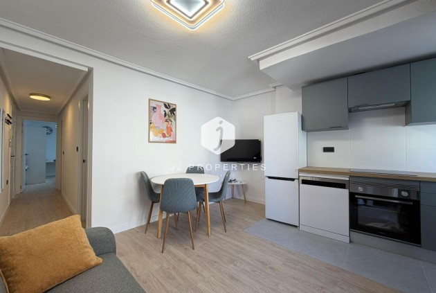 Tweedehands - Appartement / flat -
Torrevieja - Playa del Cura