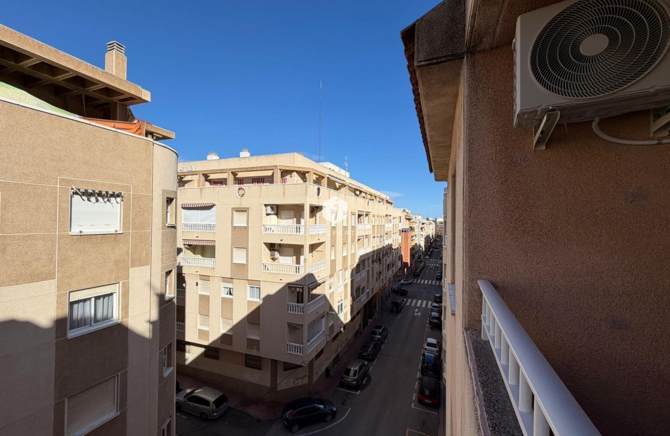 Tweedehands - Appartement / flat -
Torrevieja - Playa del Cura