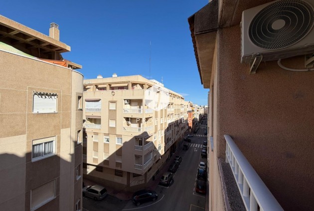 Tweedehands - Appartement / flat -
Torrevieja - Playa del Cura