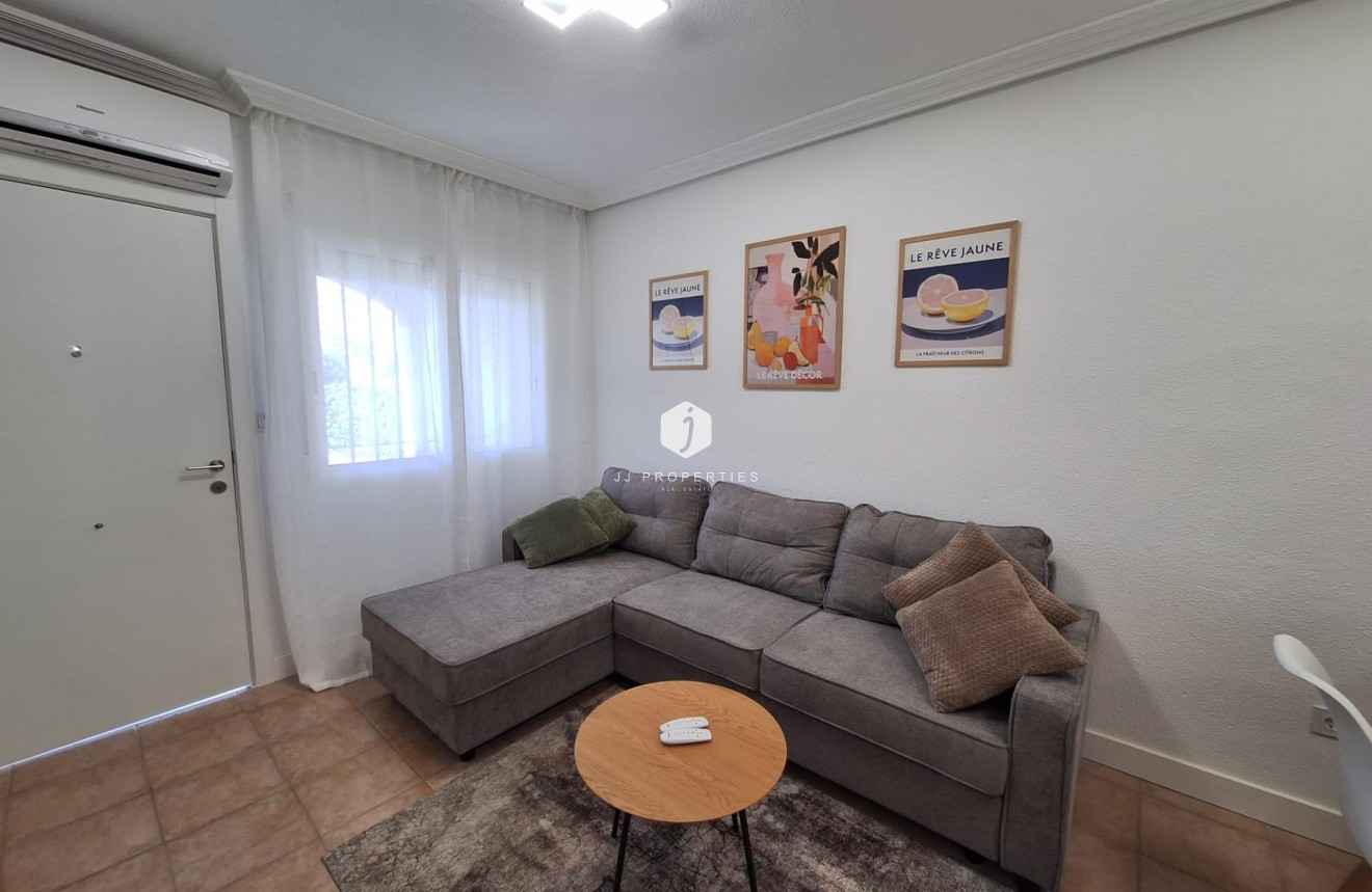 D'occasion - Bungalow -
Torrevieja - Sector 25