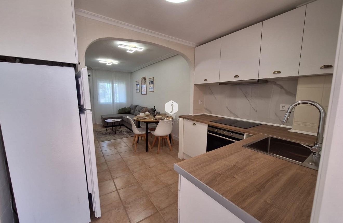 D'occasion - Bungalow -
Torrevieja - Sector 25