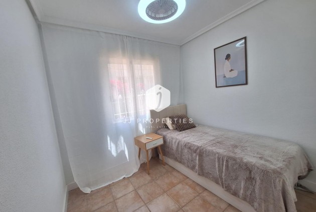 D'occasion - Bungalow -
Torrevieja - Sector 25