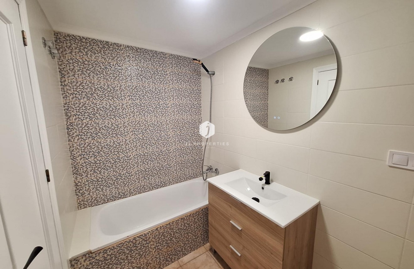 D'occasion - Bungalow -
Torrevieja - Sector 25