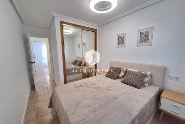 D'occasion - Bungalow -
Torrevieja - Sector 25