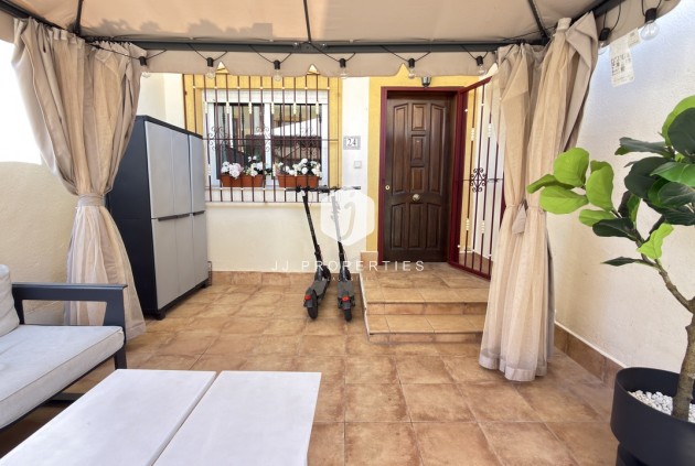 Resale - Chalet -
La Zenia - Costa Blanca