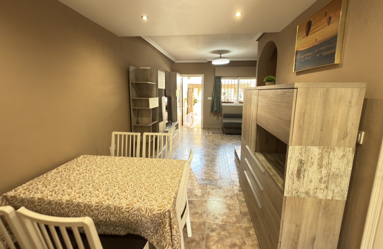 Resale - Chalet -
La Zenia - Costa Blanca