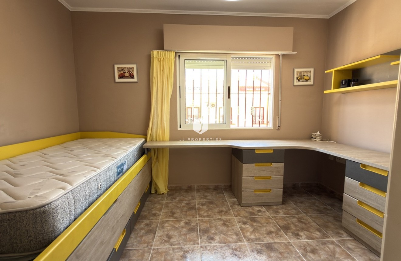 Resale - Chalet -
La Zenia - Costa Blanca