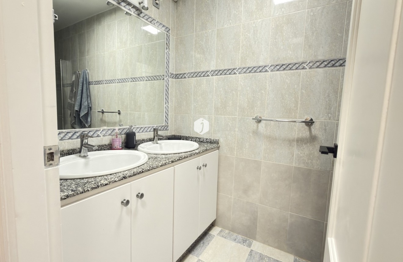 Resale - Chalet -
La Zenia - Costa Blanca