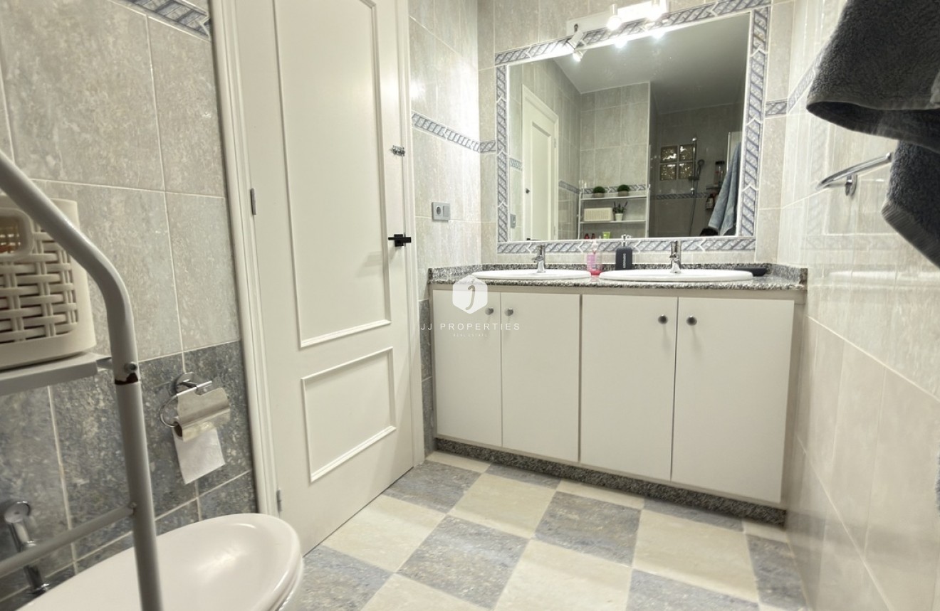 Resale - Chalet -
La Zenia - Costa Blanca