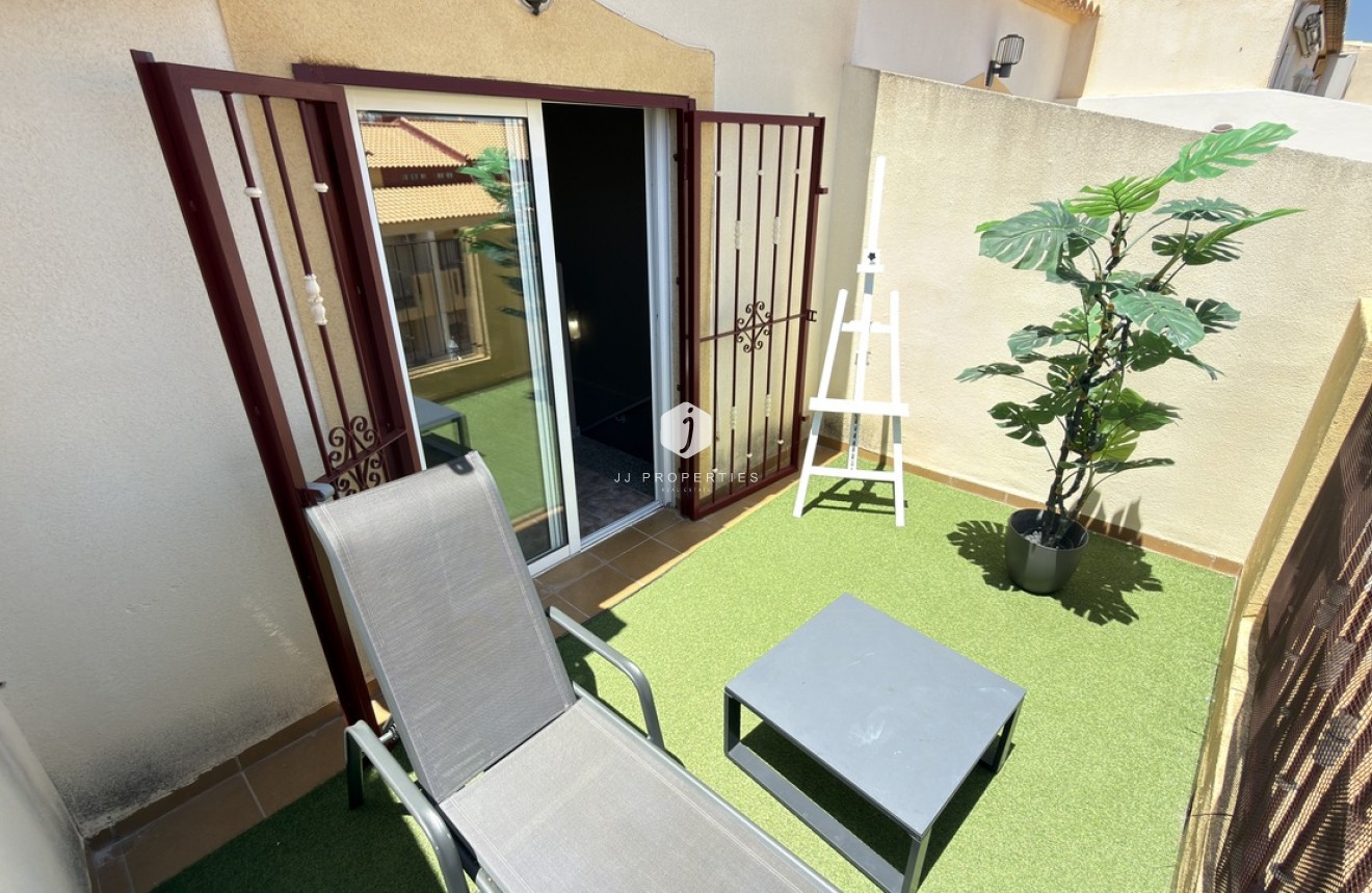 Resale - Chalet -
La Zenia - Costa Blanca