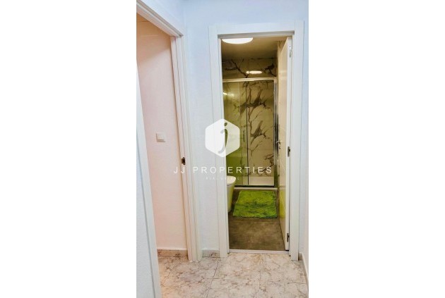 Resale - Apartment / flat -
Torrevieja - Estacion de autobuses