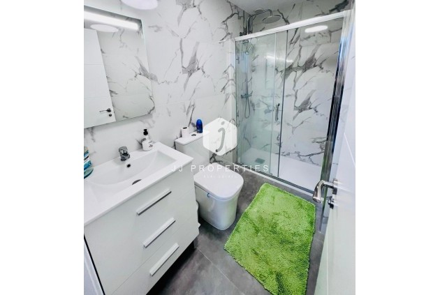 Resale - Apartment / flat -
Torrevieja - Estacion de autobuses