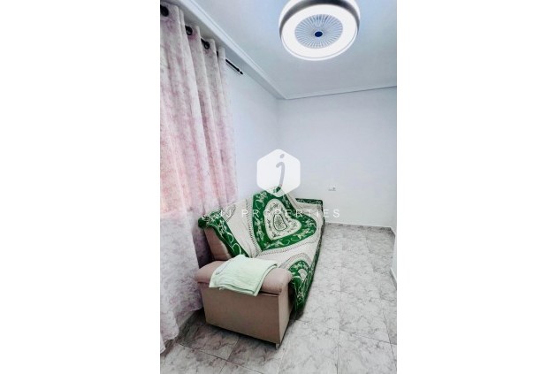 Resale - Apartment / flat -
Torrevieja - Estacion de autobuses