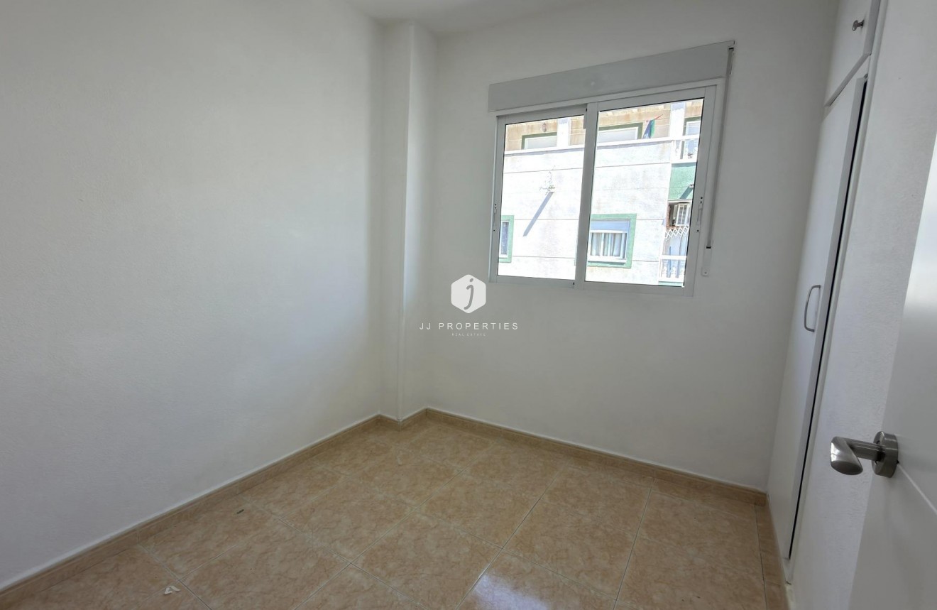 Aus zweiter Hand - Wohnung -
Torrevieja - Centro