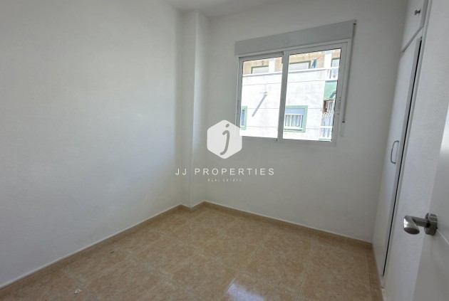 Aus zweiter Hand - Wohnung -
Torrevieja - Centro