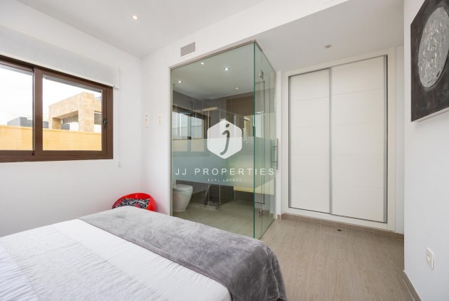 Resale - Villa -
Ciudad Quesada - Pueblo Bravo