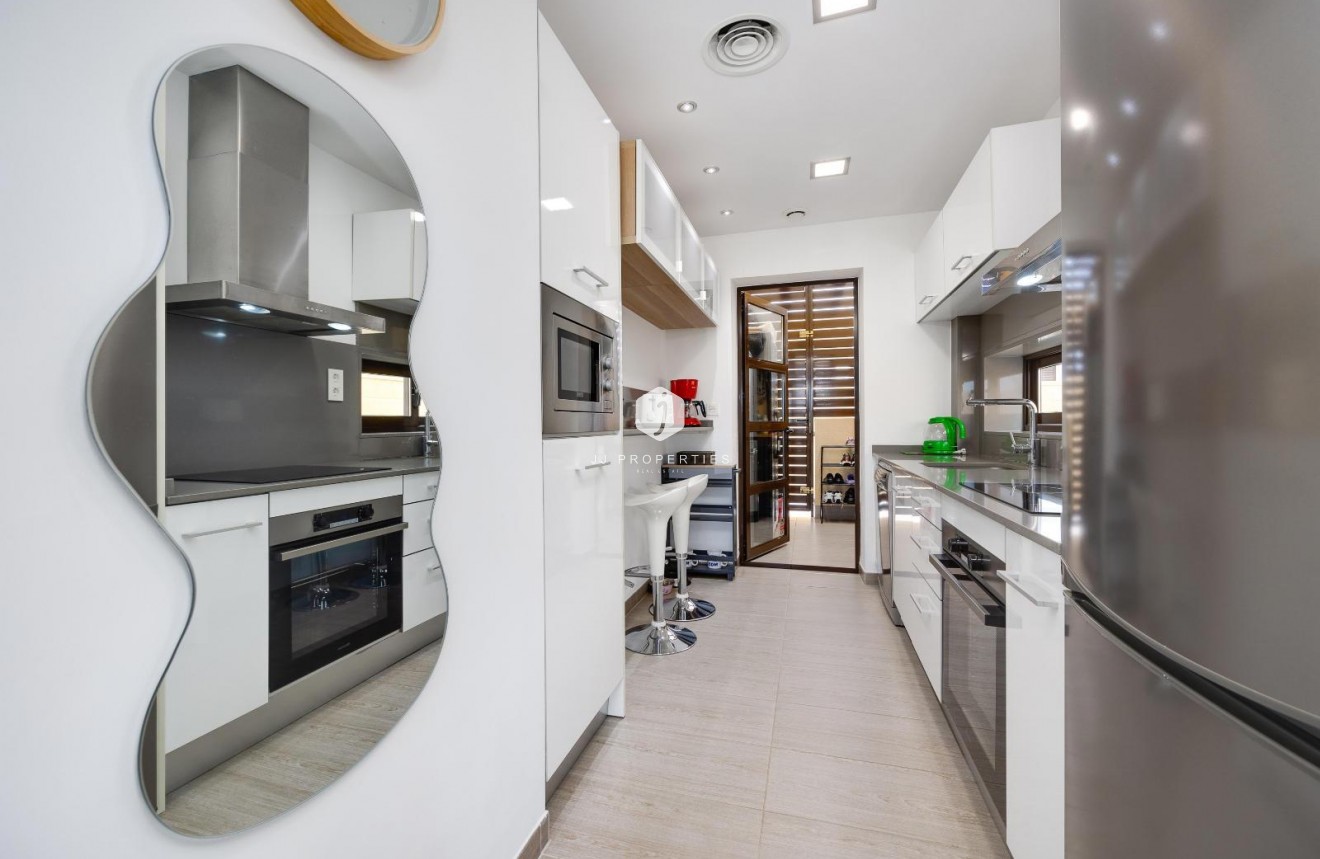 Resale - Villa -
Ciudad Quesada - Pueblo Bravo