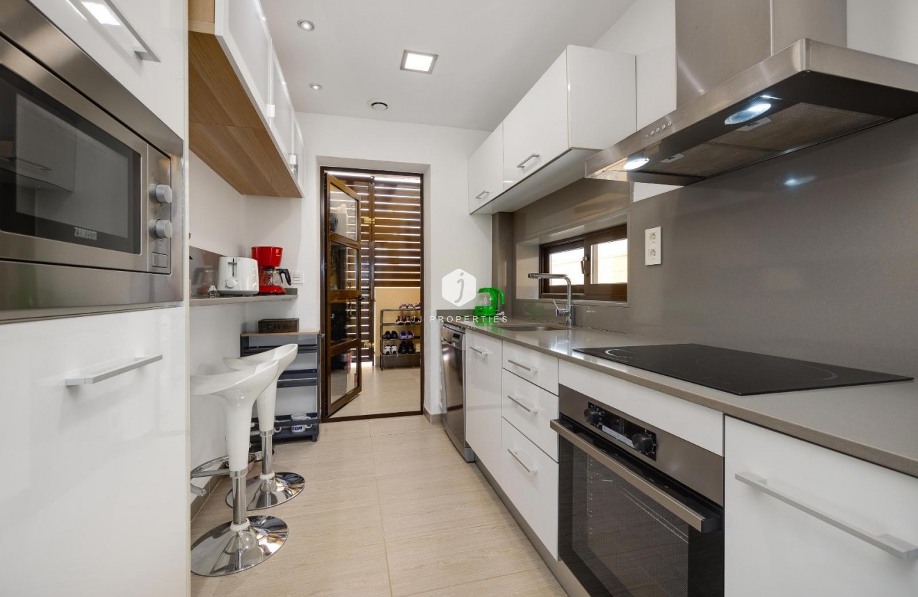 Resale - Villa -
Ciudad Quesada - Pueblo Bravo