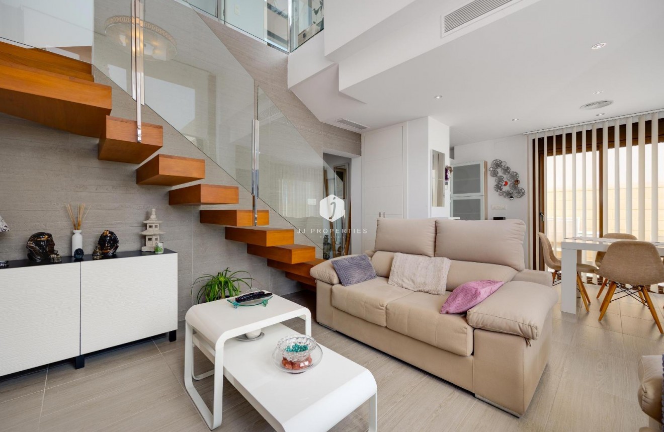 Resale - Villa -
Ciudad Quesada - Pueblo Bravo