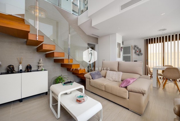 Resale - Villa -
Ciudad Quesada - Pueblo Bravo